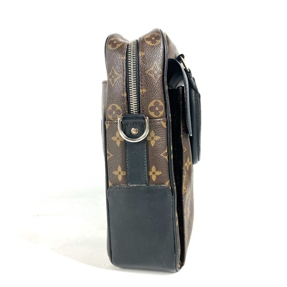 LOUIS VUITTON Authentic Black Monogram Canvas Shoulder Bag - Picture 4 of 16